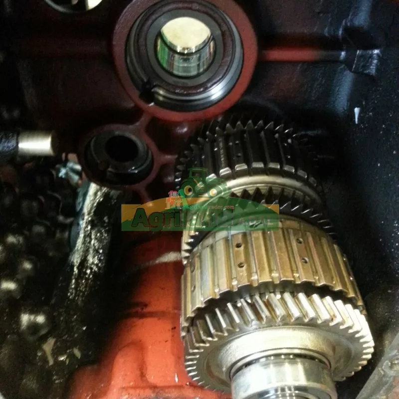 DEUTZ-FAHR Pignon Cloche Arbre Boite De Vitesse 7100 Zf