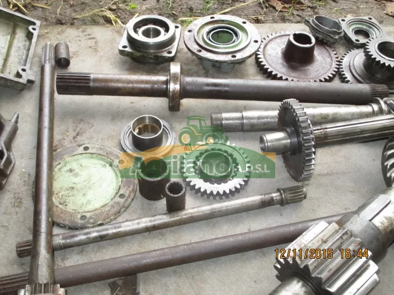 DEUTZ-FAHR Piece Boite De Vitesse Et Pont Deutz