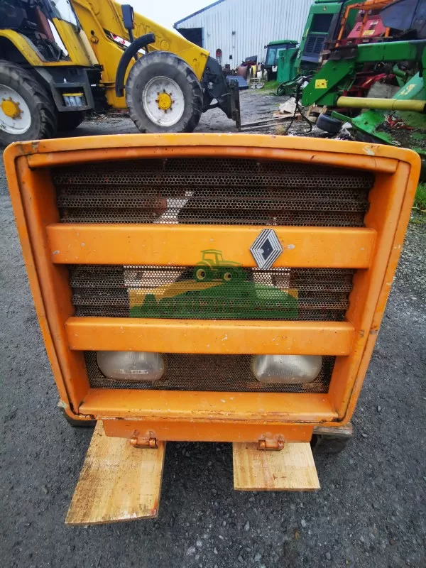 Capot Renault 851