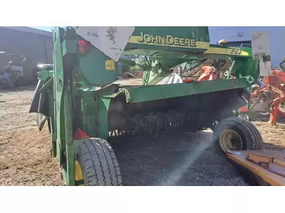 JOHN DEERE 730