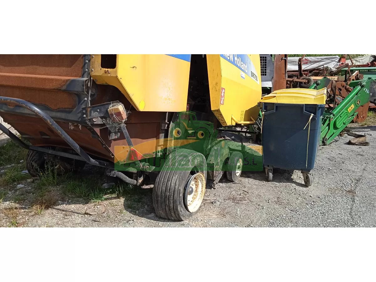 NEW-HOLLAND BR 750