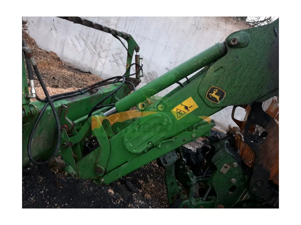 JOHN DEERE 6230  CE-664-AJ