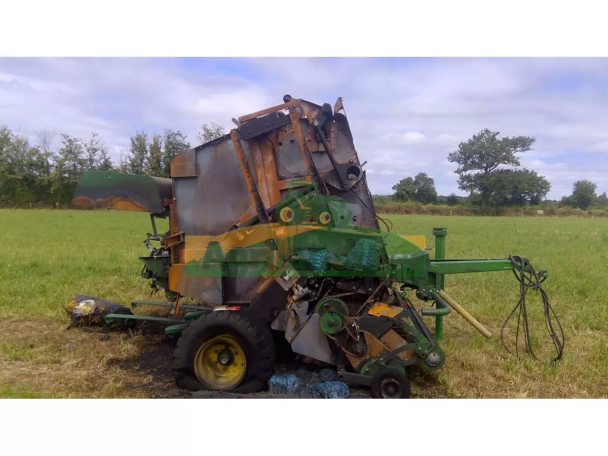 JOHN DEERE 854 N EC-892-ZY