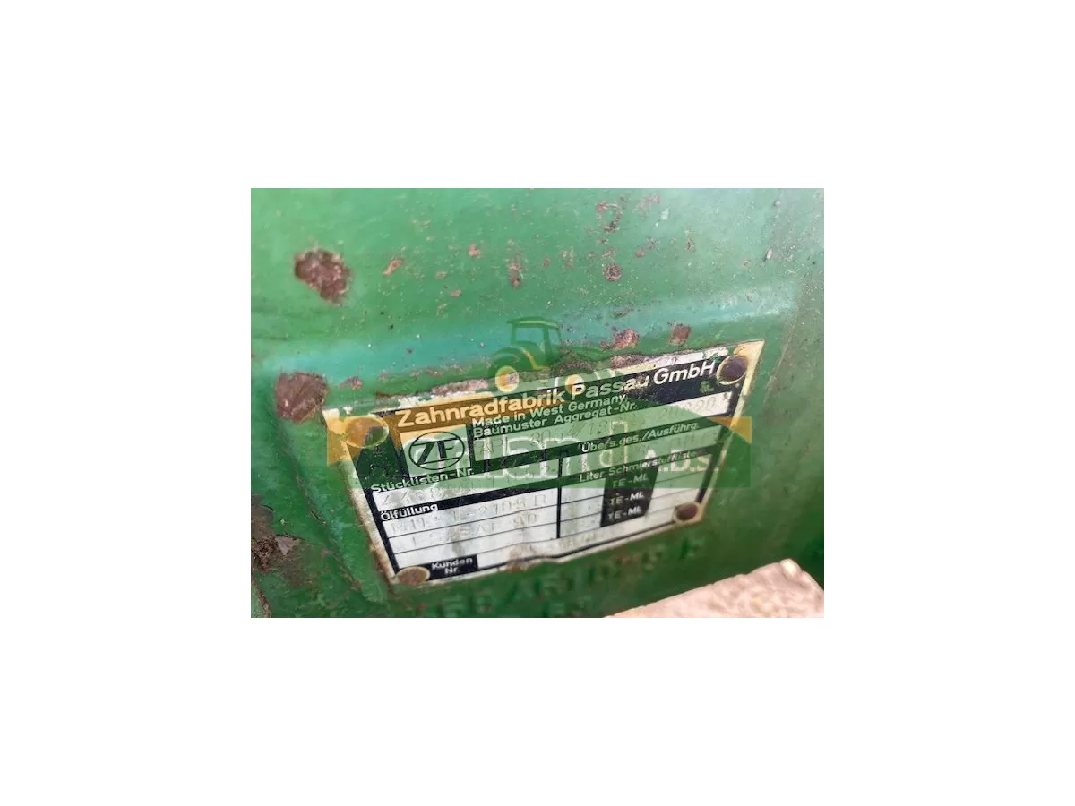 JOHN DEERE 4240 S 2265XE17