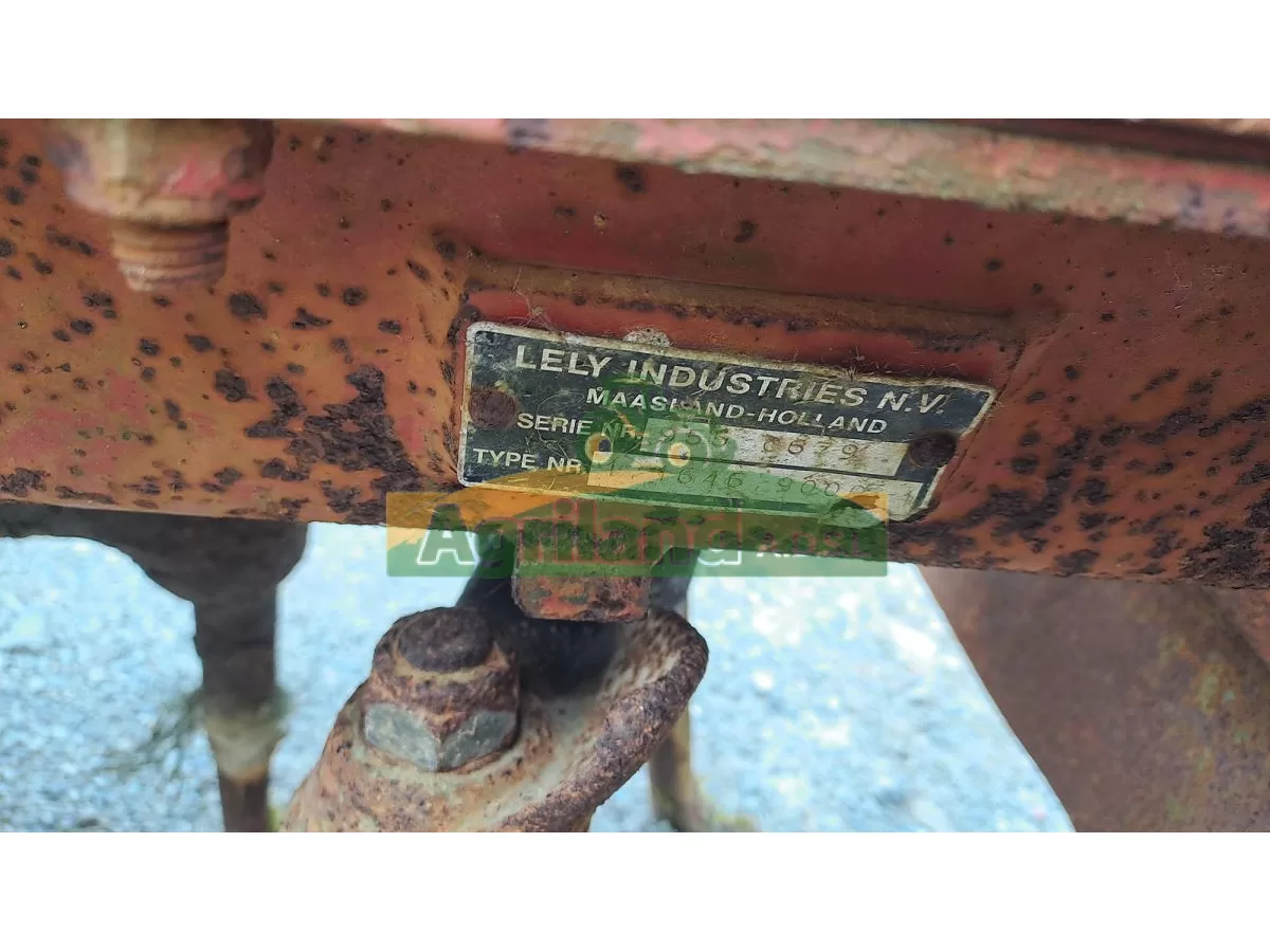 LELY 400 38