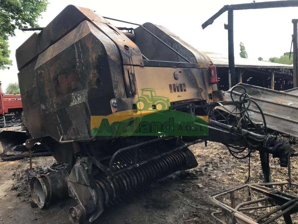 NEW-HOLLAND BR 7060