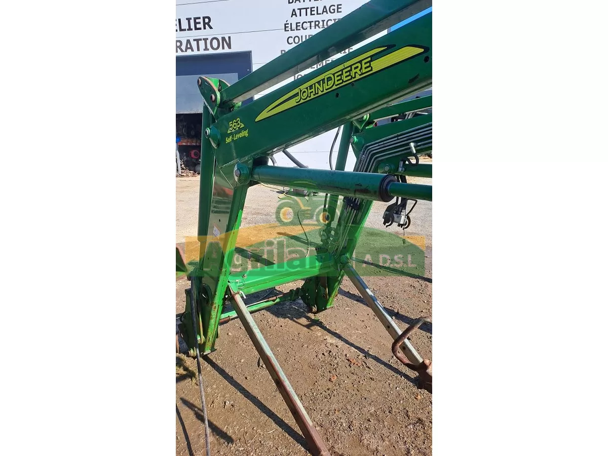 JOHN DEERE — photo 1