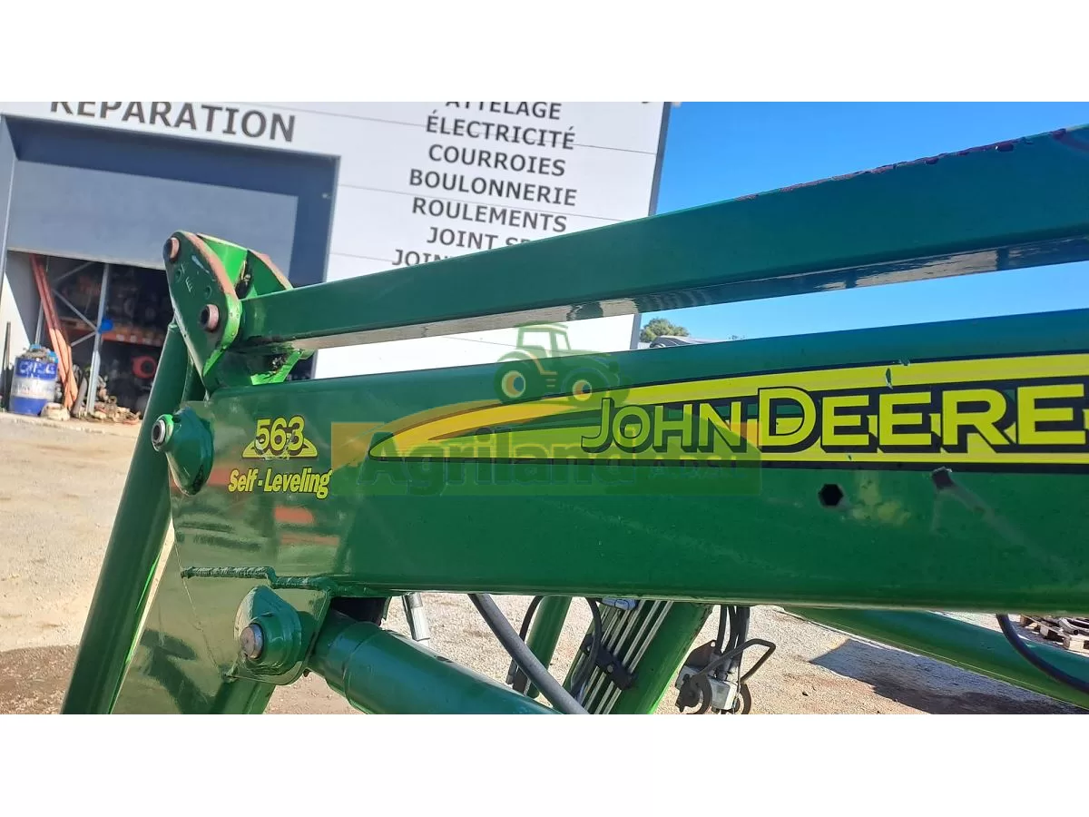JOHN DEERE — photo 2