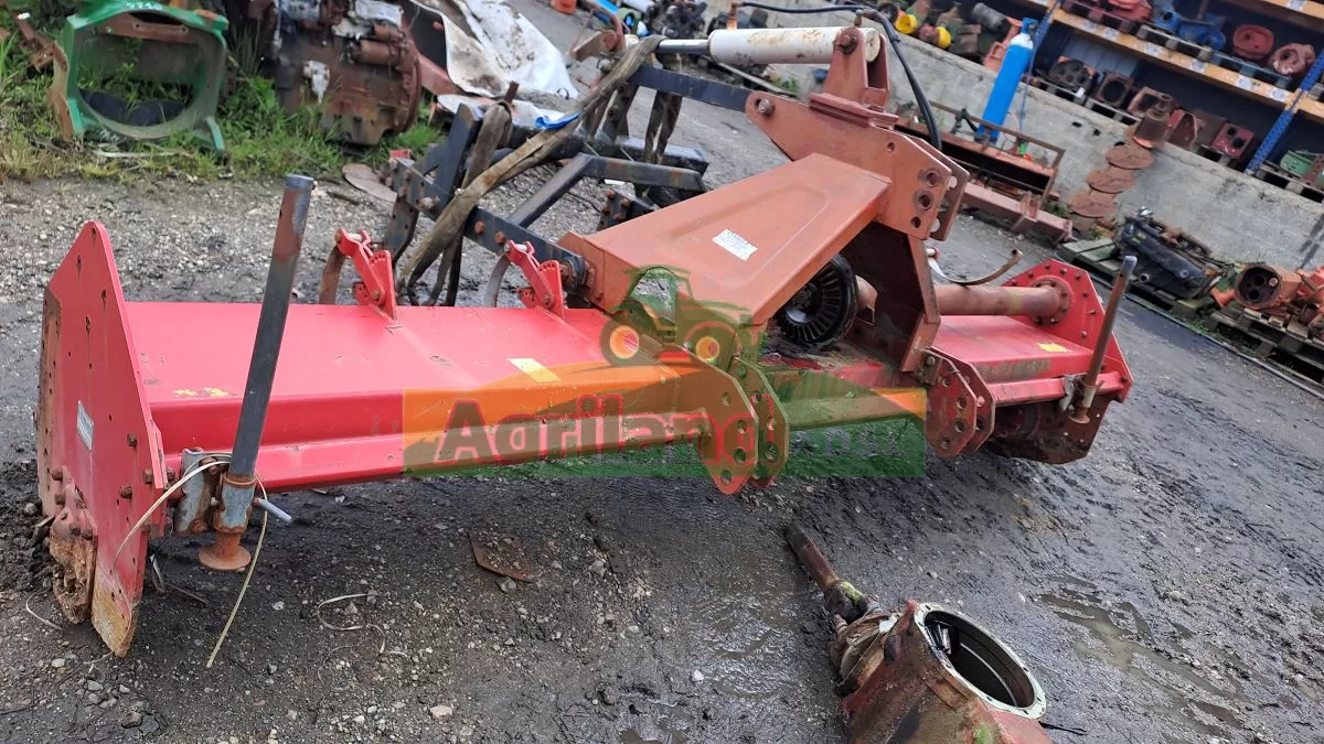 HOWARD  R 500 S 305 S F1