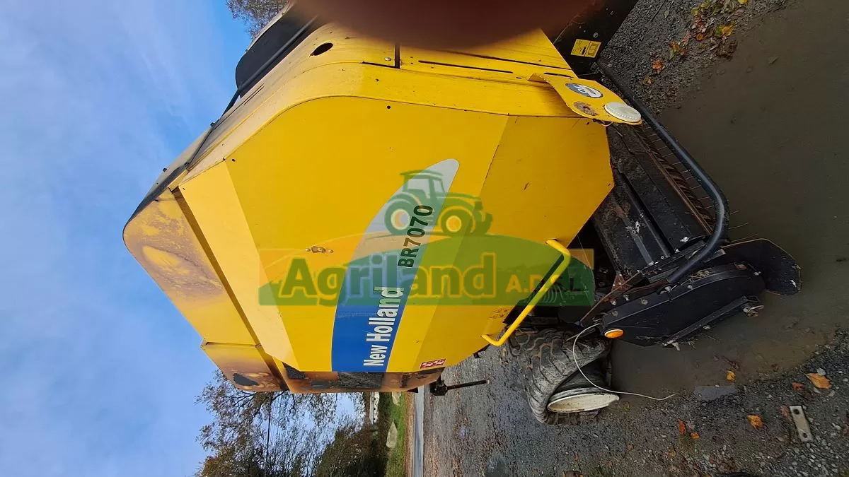 NEW-HOLLAND BR 7070