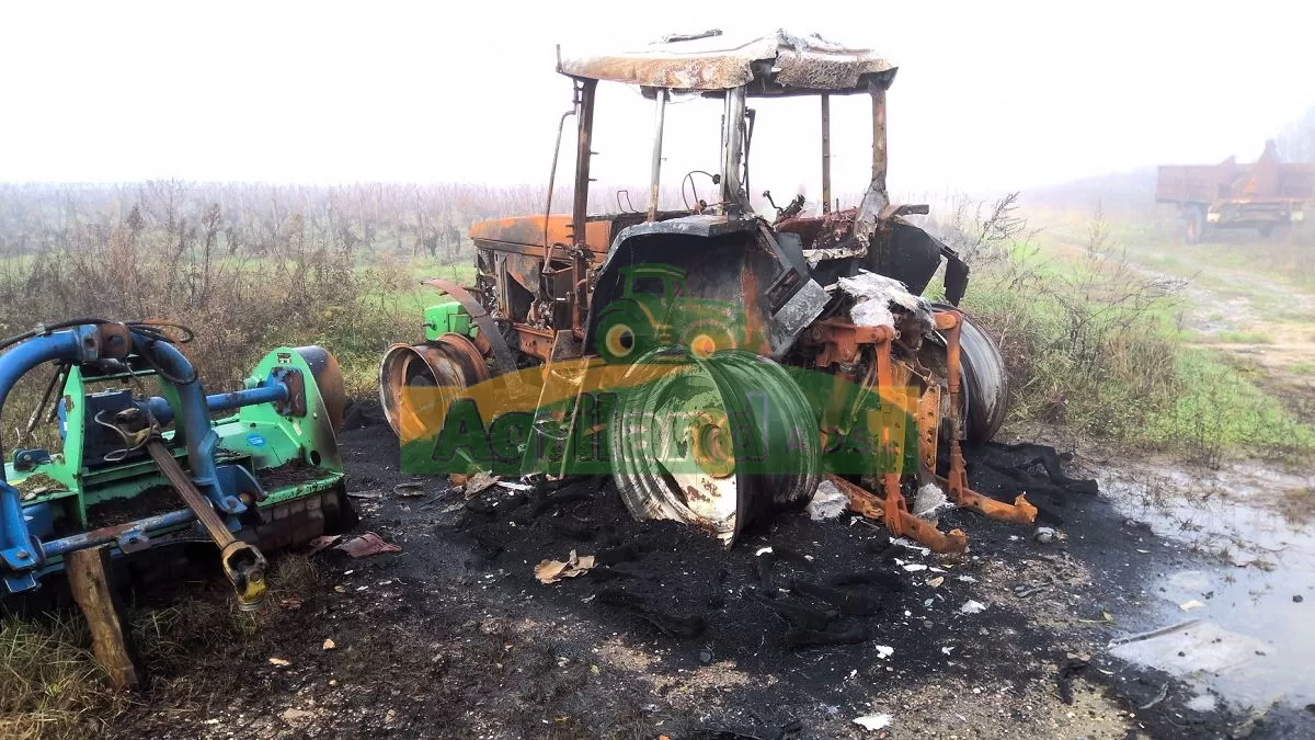 JOHN DEERE 6910 S 8937 QG 33