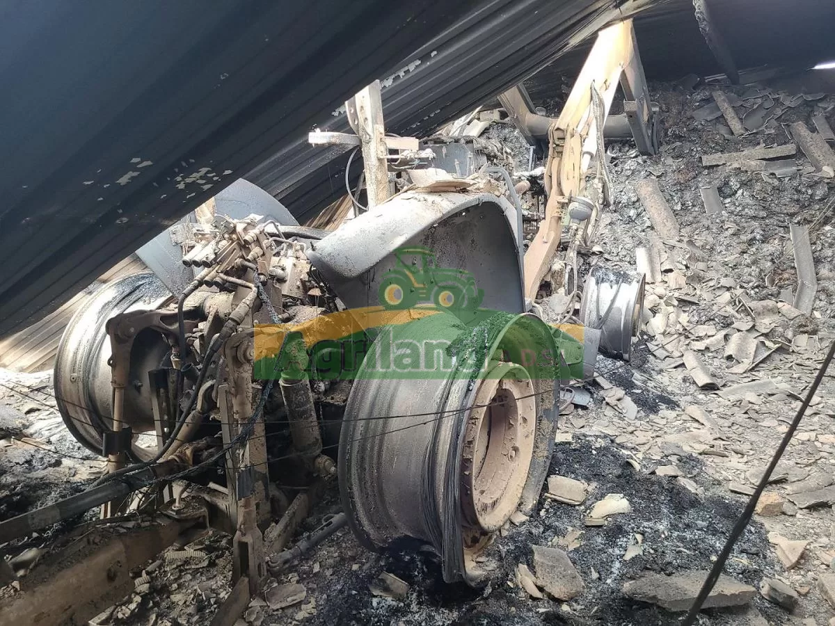 JOHN DEERE 5090 M FC-954-EC