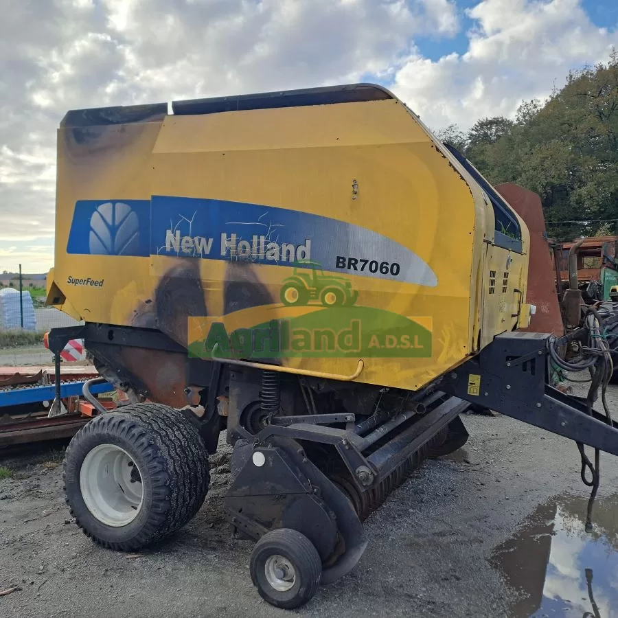 NEW-HOLLAND BR 7060