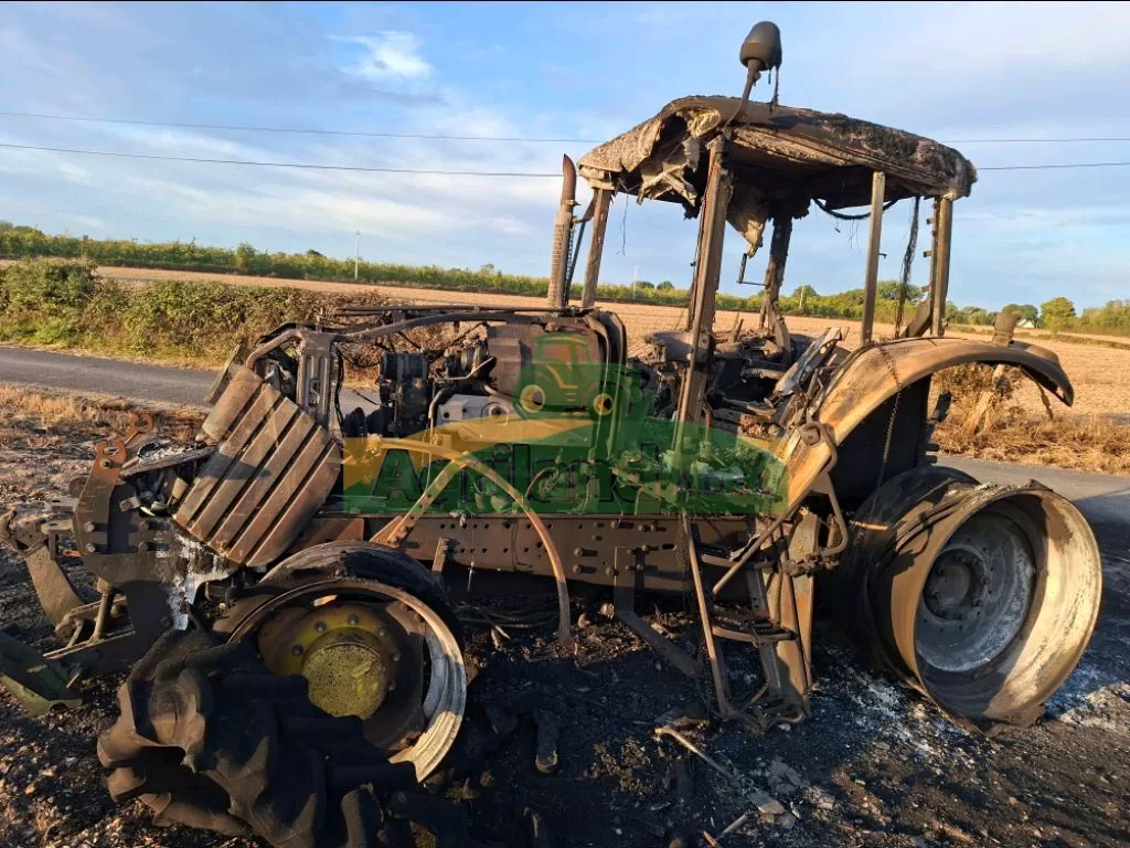 JOHN DEERE 6630 PREMIUM AX 765 EJ